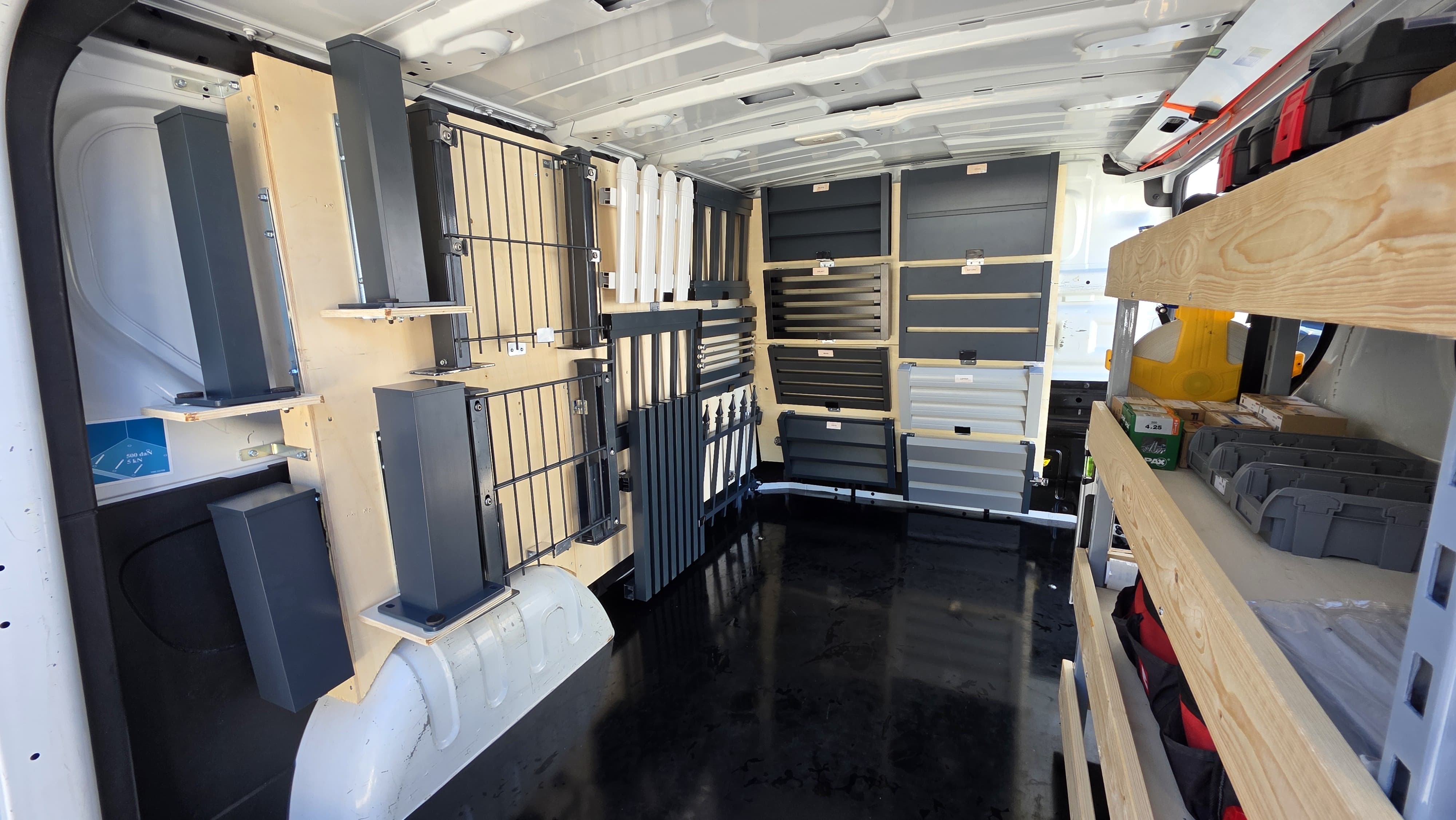 Mobiler VEDA Showroom